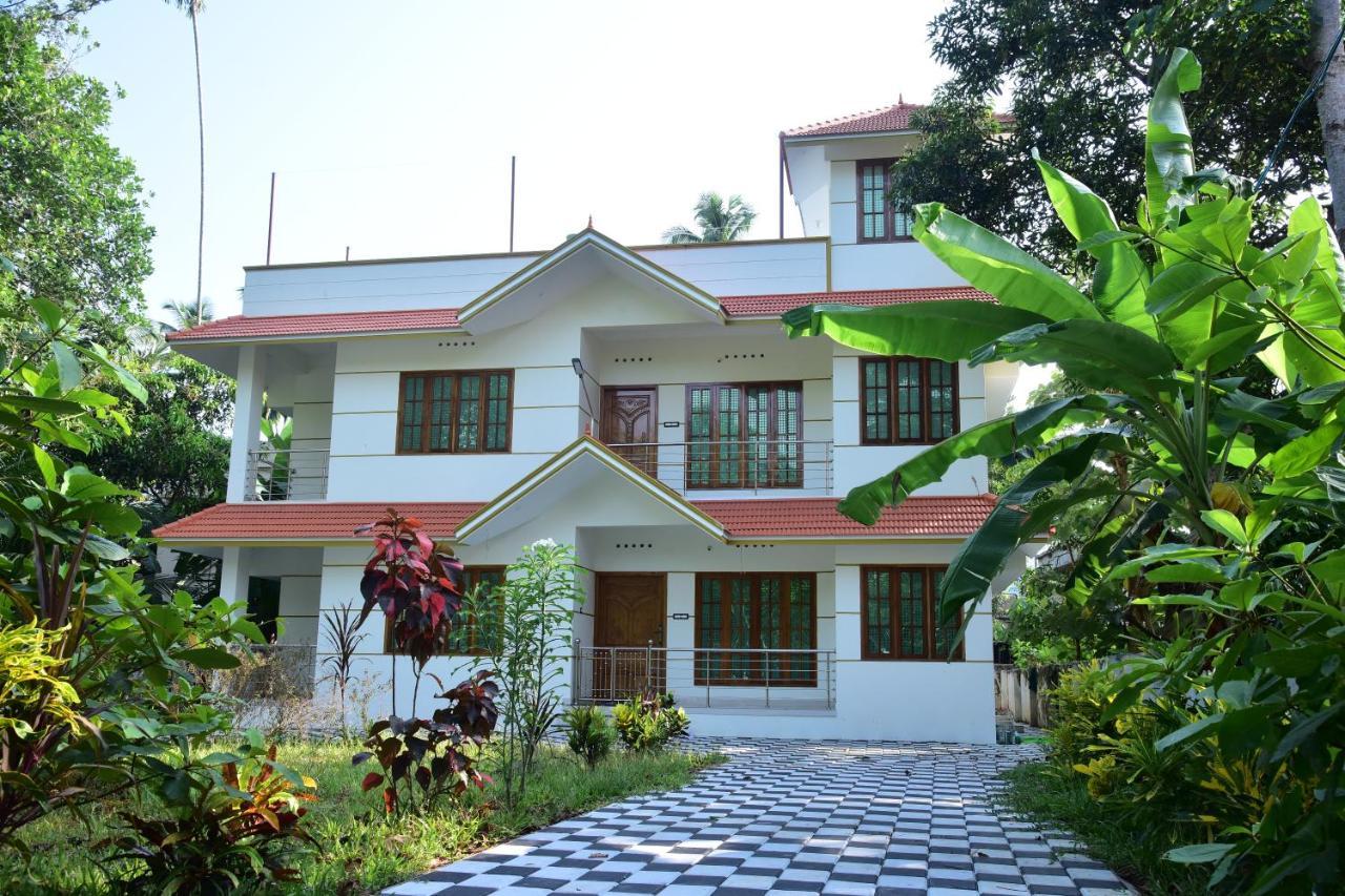 Апартаменты Devi Kripa Residency Варкала Экстерьер фото